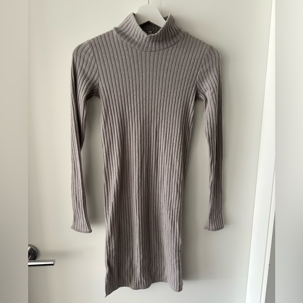 Wilfred Gray Ribbed Knit Dress